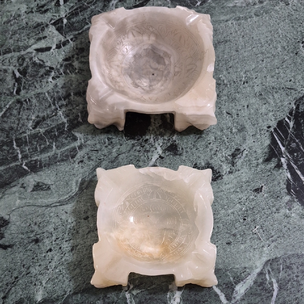 Mexican Onyx Carved Ashtrays.